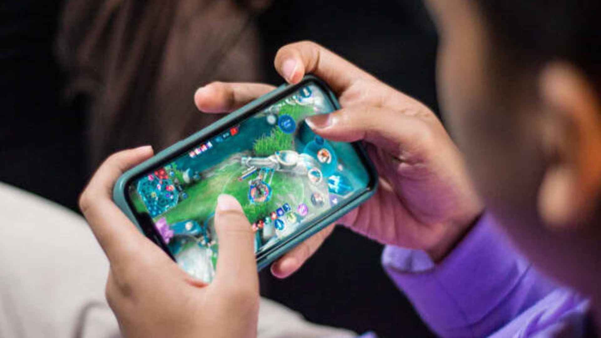 Comparing Platforms Through Their Overall User Experience